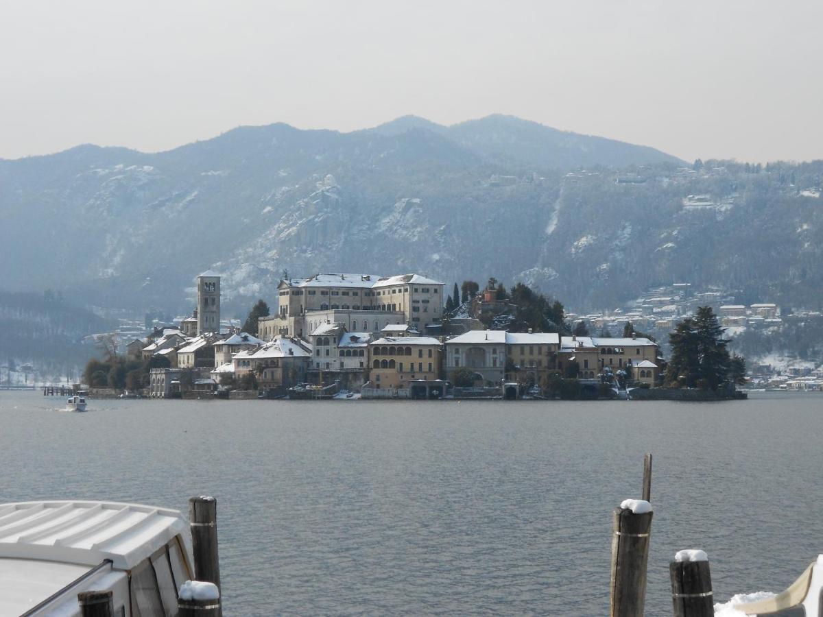 Apartments Cusius And Horta Orta San Giulio Ruang foto